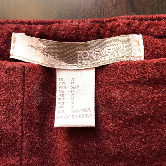 Suede Maroon shorts - Picture 3 of 3